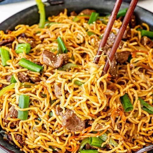 Beef Chow Mein 牛肉炒面